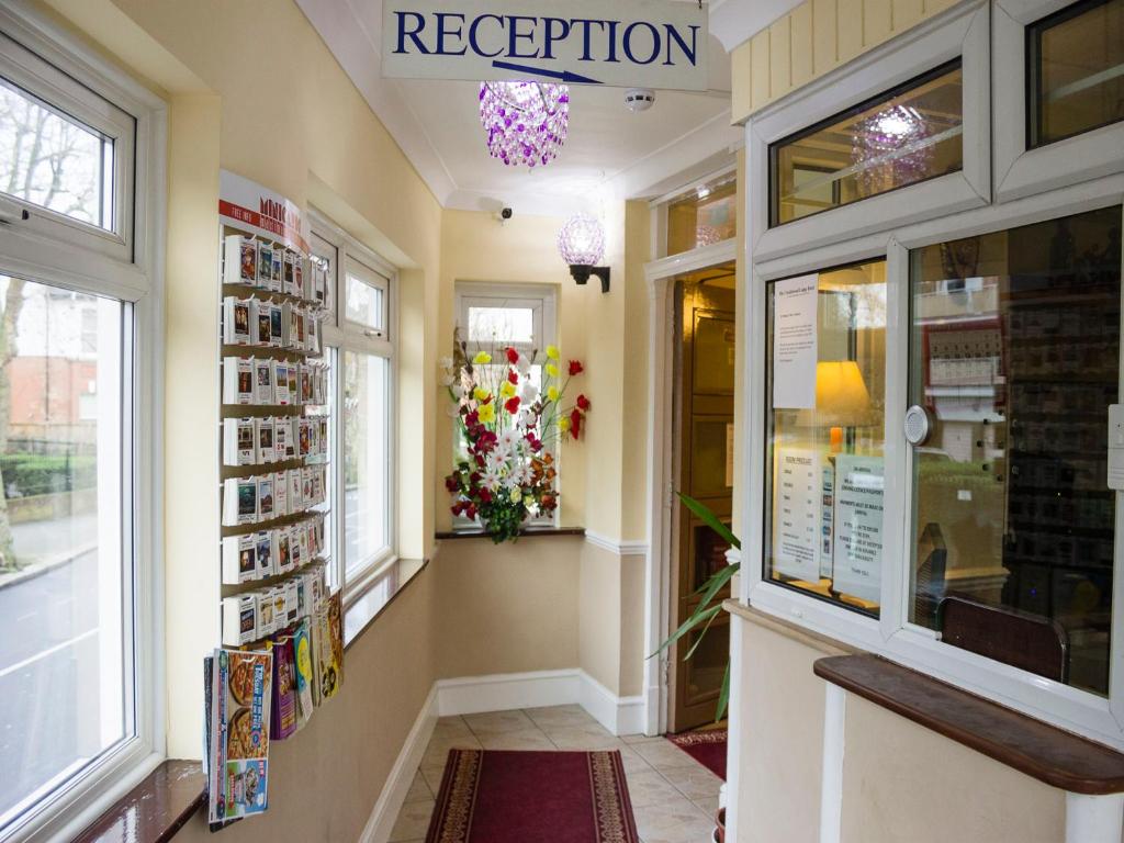 Reception hallway at Cricklewood Lodge Hotel